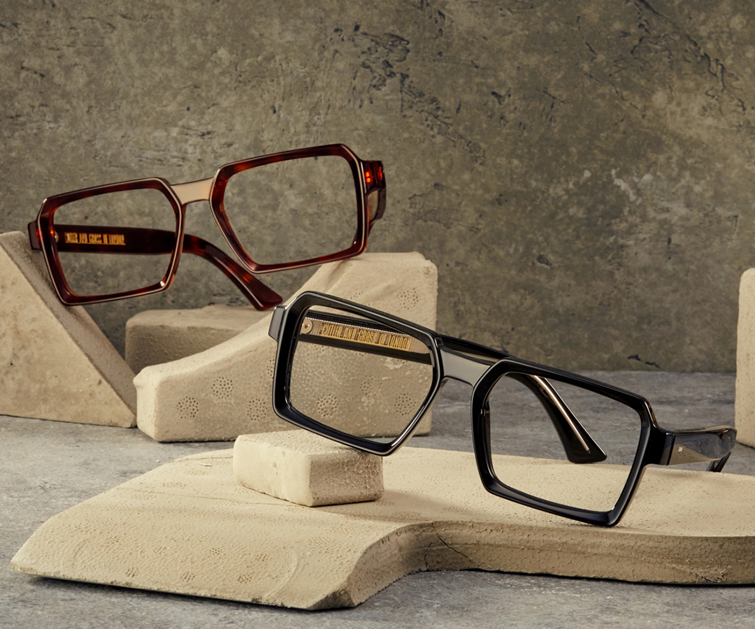 deux lunettes de vue Cutler and gross modèle en acétate de couleur écaille et noir