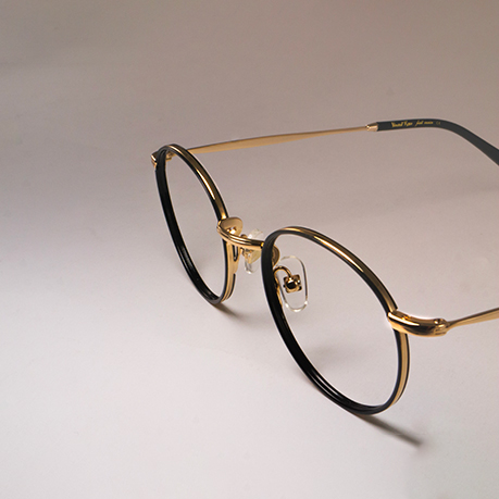 lunettes de vue rondes Vincent Kaes modèle Berlin en métal or et noir