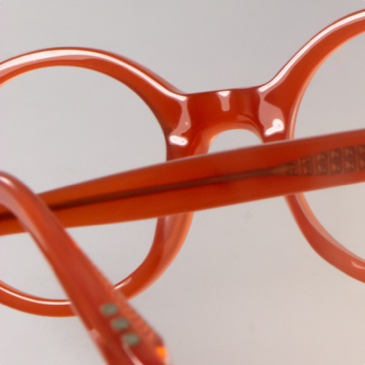 lunettes de vue rondes Vincent Kaes modèle Tripoli en acétate de couleur orange brillant